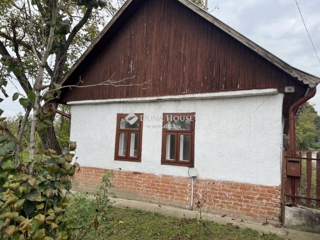 Eladó családi ház, Pándon 23 M Ft, 2 szobás