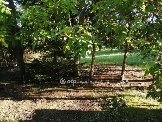 Eladó családi ház, Ostoroson 14.9 M Ft, 2 szobás