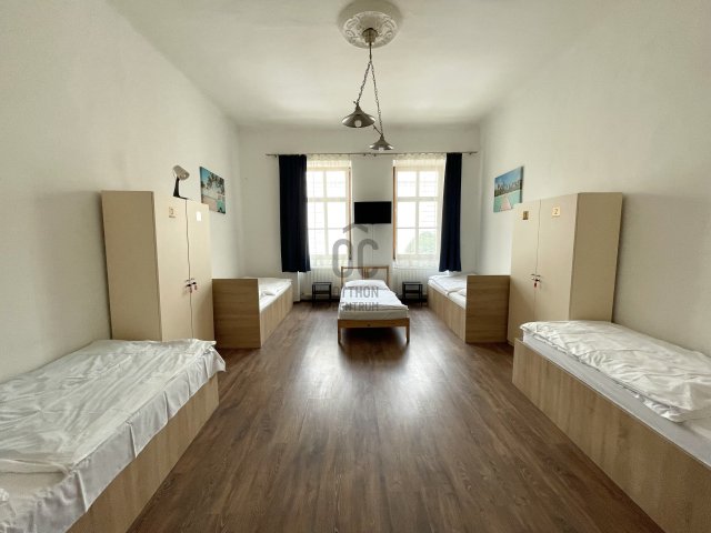 Eladó téglalakás, Győrött 89 M Ft, 3 szobás