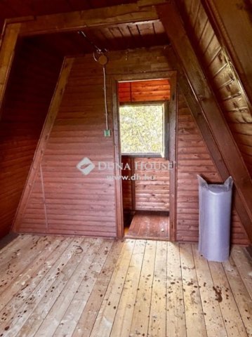 Eladó családi ház, Orfűn 15.8 M Ft, 2 szobás