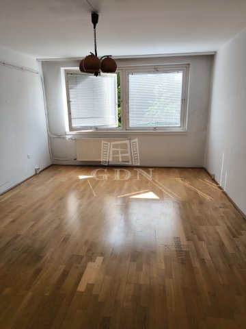 Eladó panellakás, Szigetszentmiklóson 45 M Ft, 2 szobás
