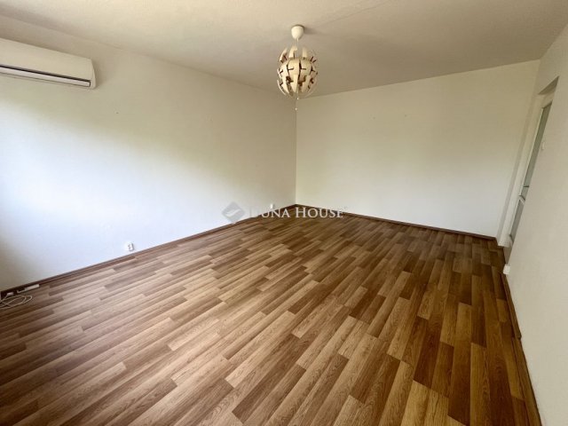 Eladó panellakás, Budapesten, XXI. kerületben 43.7 M Ft, 1 szobás