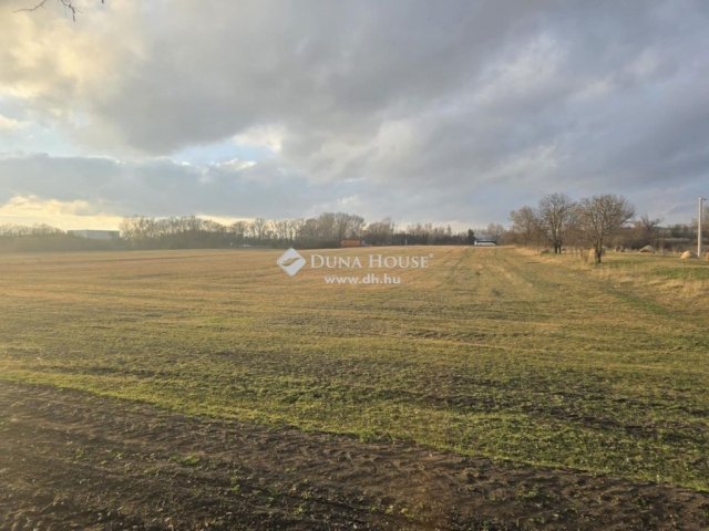 Eladó ipari ingatlan, Tárnokon 199.9 M Ft / költözzbe.hu