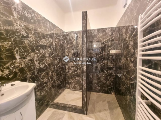 Eladó téglalakás, Jászberényben 35.99 M Ft, 2 szobás