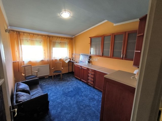 Kiadó téglalakás, albérlet, Kecskeméten 350 E Ft / hó