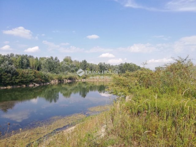 Eladó ipari ingatlan, Dunaalmáson 50.673 M Ft