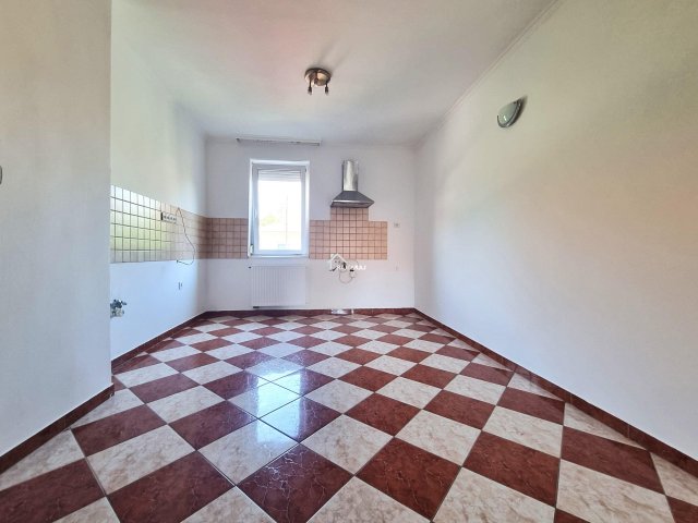 Eladó téglalakás, Mosonmagyaróváron 49.9 M Ft, 3 szobás