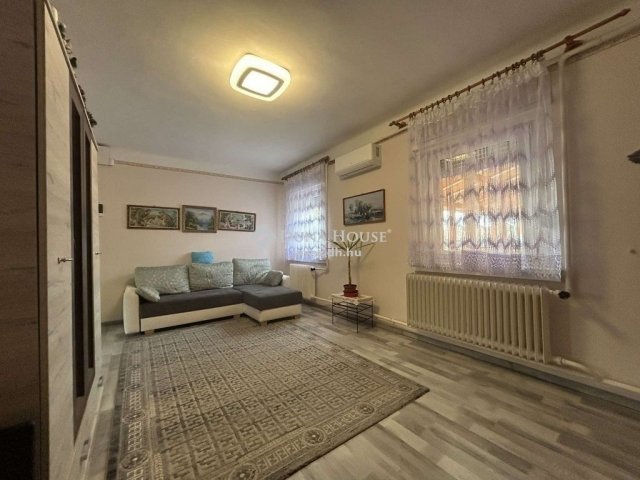Eladó családi ház, Vecsésen 84.9 M Ft, 3 szobás