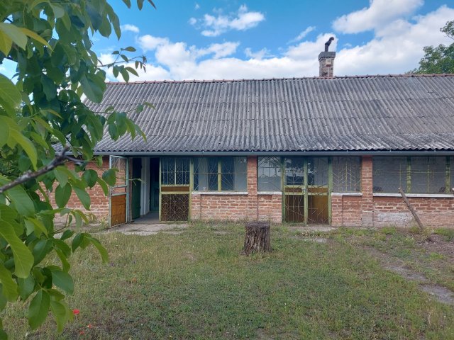 Eladó családi ház, Izsákon 22.5 M Ft, 1 szobás