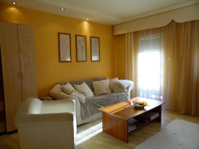 Eladó téglalakás, Szegeden 48 M Ft, 2 szobás