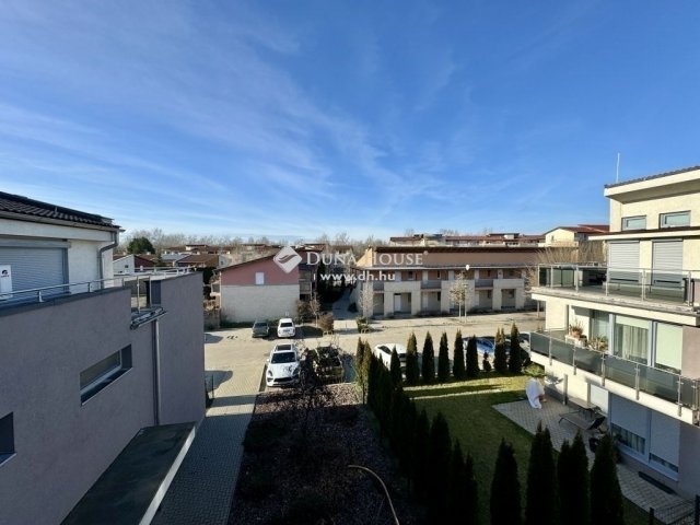 Eladó téglalakás, Kecskeméten 89.9 M Ft, 2 szobás