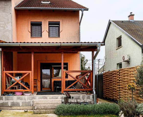 Eladó ikerház, Budapesten, XVIII. kerületben 110 M Ft, 5 szobás