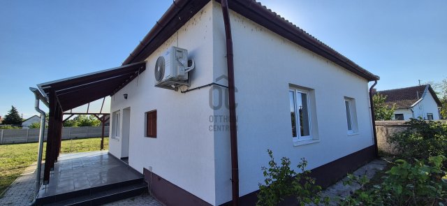 Eladó családi ház, Abádszalókban 38 M Ft, 3 szobás