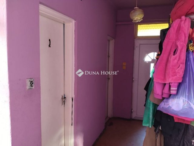 Eladó családi ház, Érsekvadkerten 20.9 M Ft, 4 szobás