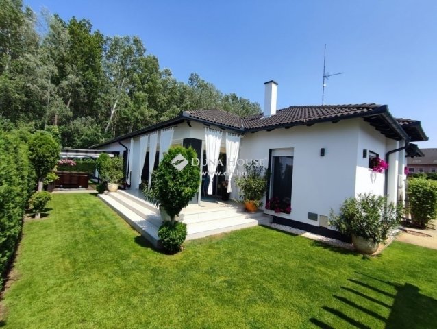 Eladó családi ház, Kecskeméten 199 M Ft, 6 szobás