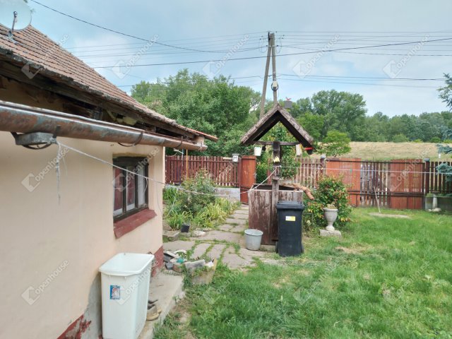 Eladó családi ház, Békésen 13.5 M Ft, 2 szobás