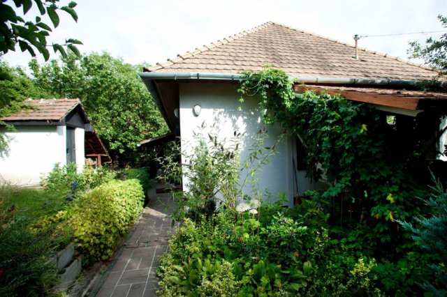 Eladó családi ház, Szentendrén 111 M Ft, 2+1 szobás