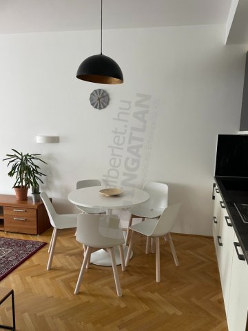 Kiadó téglalakás, albérlet, Budapesten, V. kerületben, 3 szobás