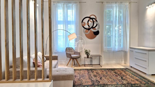 Kiadó téglalakás, albérlet, Szegeden 303 E Ft / hó, 3 szobás