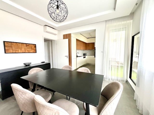 Kiadó téglalakás, albérlet, Pécsett 250 E Ft / hó, 3 szobás