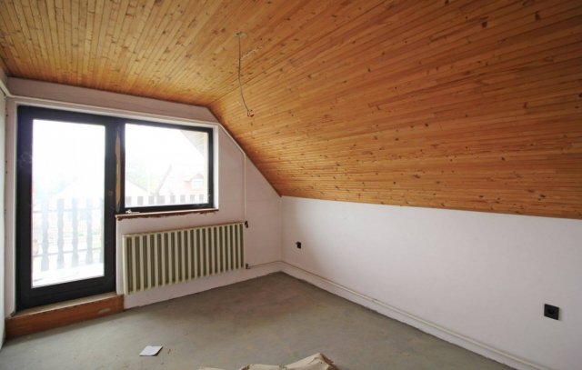 Eladó családi ház, Dombóváron 31.8 M Ft, 5 szobás