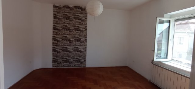 Eladó családi ház, Veszprémben 110 M Ft, 3 szobás
