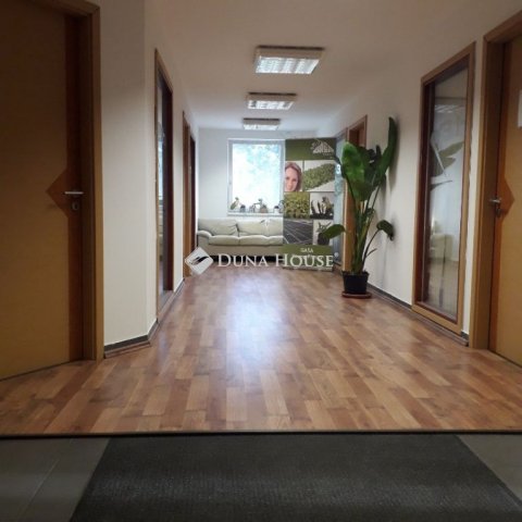 Kiadó iroda, Szigetszentmiklóson 250 E Ft / hó