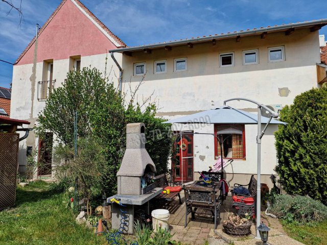 Eladó családi ház, Budapesten, XV. kerületben 119 M Ft, 5 szobás