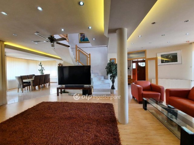 Eladó családi ház, Siófokon 279 M Ft, 2+2 szobás