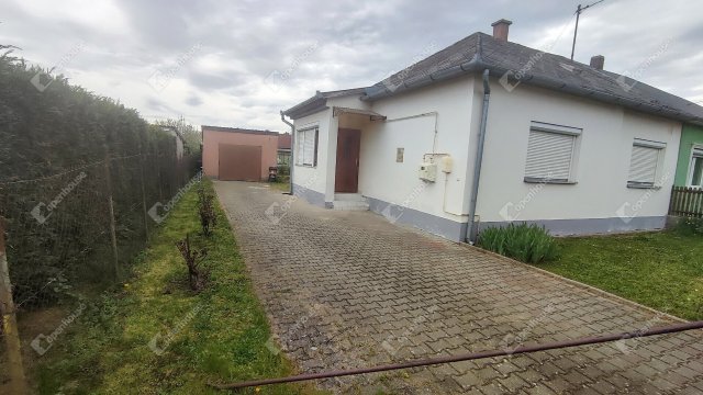 Eladó családi ház, Nagykanizsán 41.5 M Ft, 3 szobás