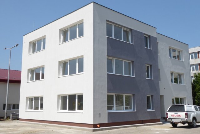 Kiadó iroda, Pécsett, Nyugati ipari úton 641 E Ft / hó
