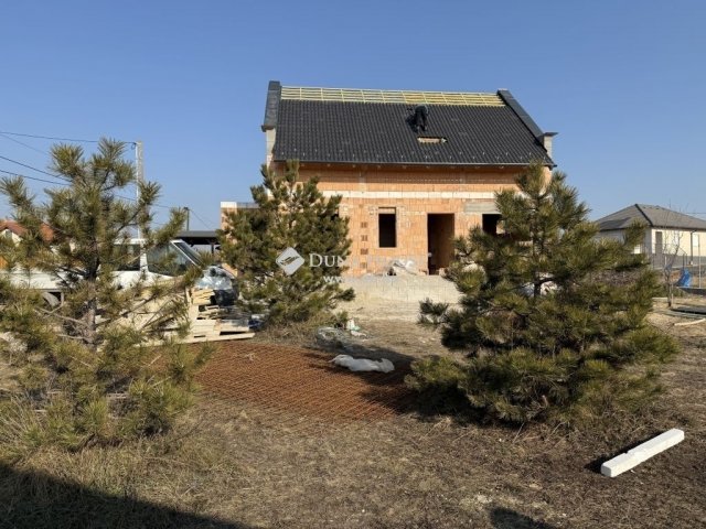 Eladó családi ház, Érden 122 M Ft, 6 szobás