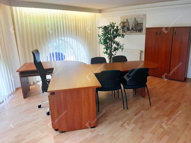Kiadó iroda, Debrecenben 600 E Ft / hó, 6 szobás