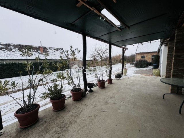Eladó családi ház, Szőkén 67.99 M Ft, 3 szobás
