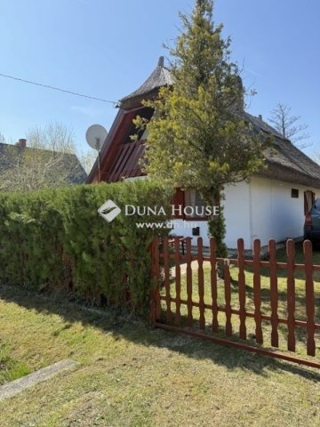 Eladó nyaraló, Balatonmáriafürdőn 59 M Ft, 5 szobás