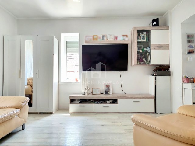 Eladó családi ház, Balatonfőkajáron 99 M Ft, 5 szobás