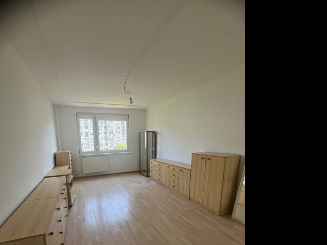 Eladó panellakás, Tatabányán 38.5 M Ft, 3+1 szobás