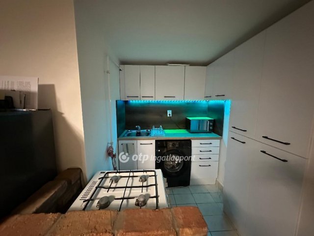 Eladó nyaraló, Tiszalökön 32 M Ft, 1+1 szobás