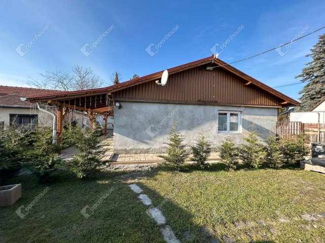 Eladó családi ház, Pilisen 49.9 M Ft, 3 szobás
