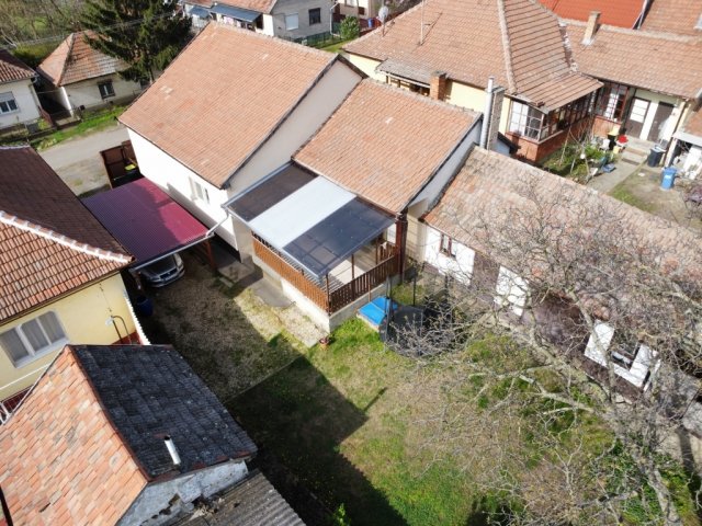 Eladó családi ház, Hevesen 37 M Ft, 3 szobás