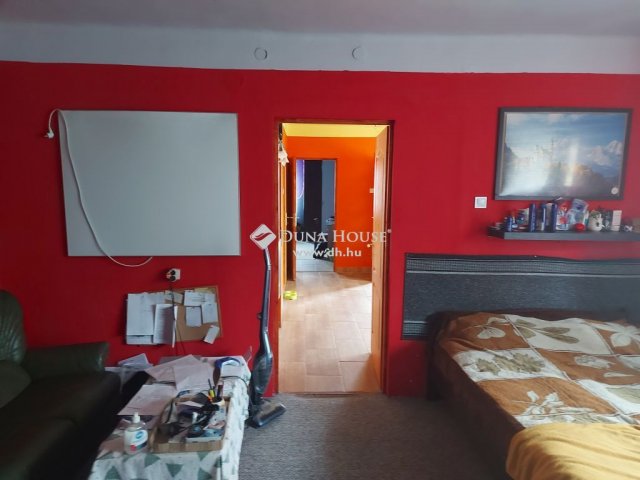 Eladó családi ház, Tahitótfalun 49.9 M Ft, 2 szobás