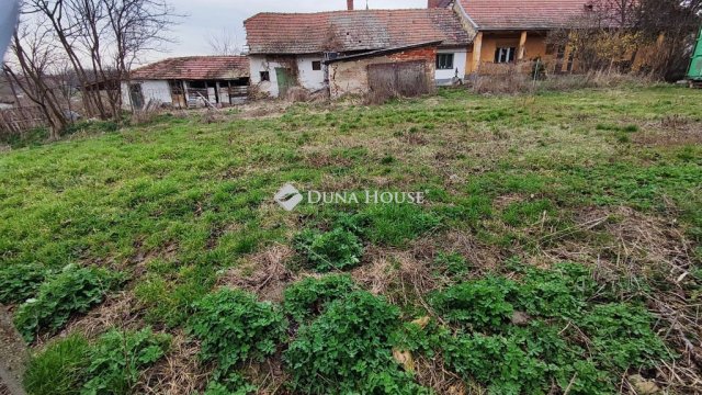Eladó telek, Pázmándon 39.9 M Ft / költözzbe.hu