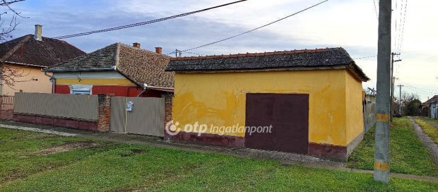 Eladó családi ház, Csépán 9.89 M Ft, 3+1 szobás