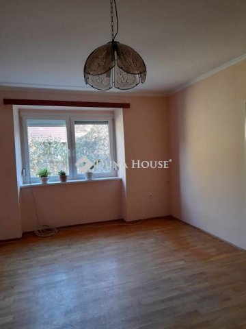 Eladó téglalakás, Mosonmagyaróváron 26.5 M Ft, 1 szobás