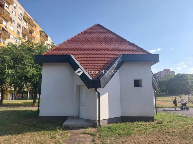Eladó iroda, Dunaújvárosban 39.8 M Ft / költözzbe.hu