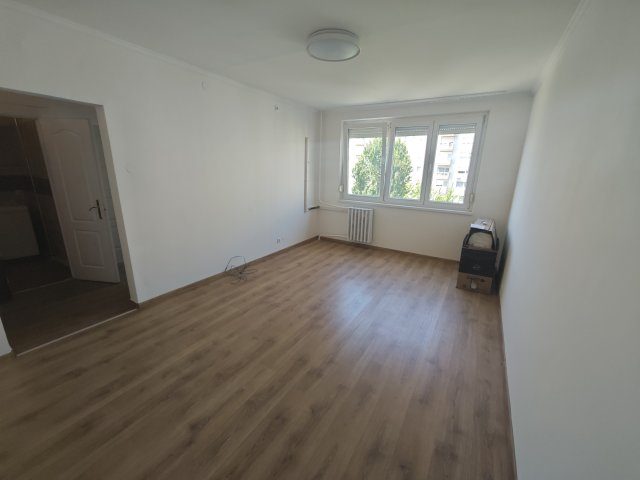 Kiadó panellakás, albérlet, XXI. kerületben, Szent István úton
