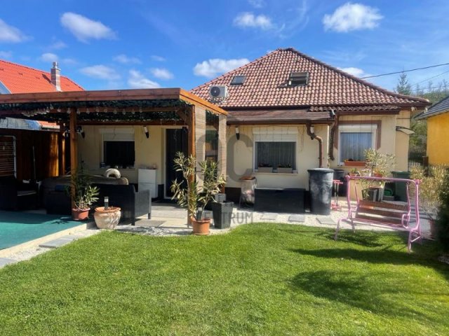 Eladó családi ház, Kóspallagon 69.9 M Ft, 5 szobás