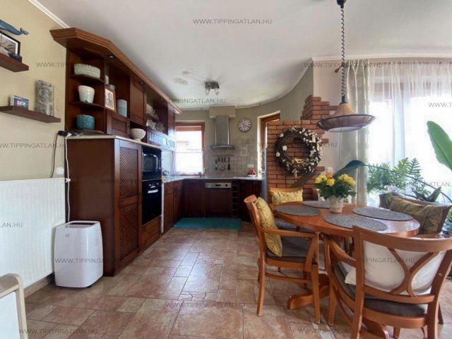 Kiadó téglalakás, albérlet, Budakalászon 230 E Ft / hó
