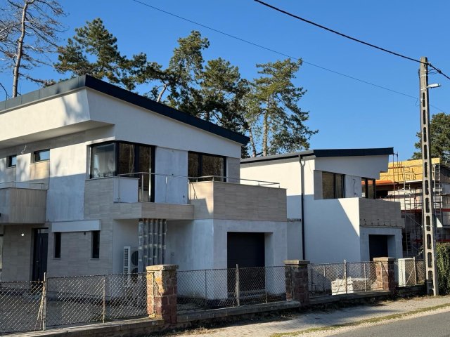Eladó családi ház, Siófokon 230 M Ft, 5 szobás