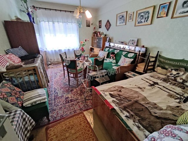Eladó családi ház, Kölkeden 10 M Ft, 2 szobás